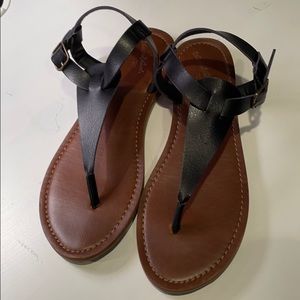 Women's Lady T Strap Sandals Universal Thread W8